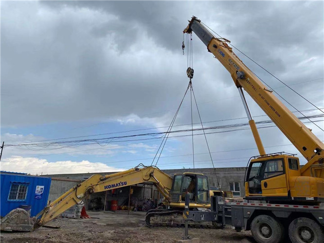 桂阳县25吨吊车的工作半径是多少？